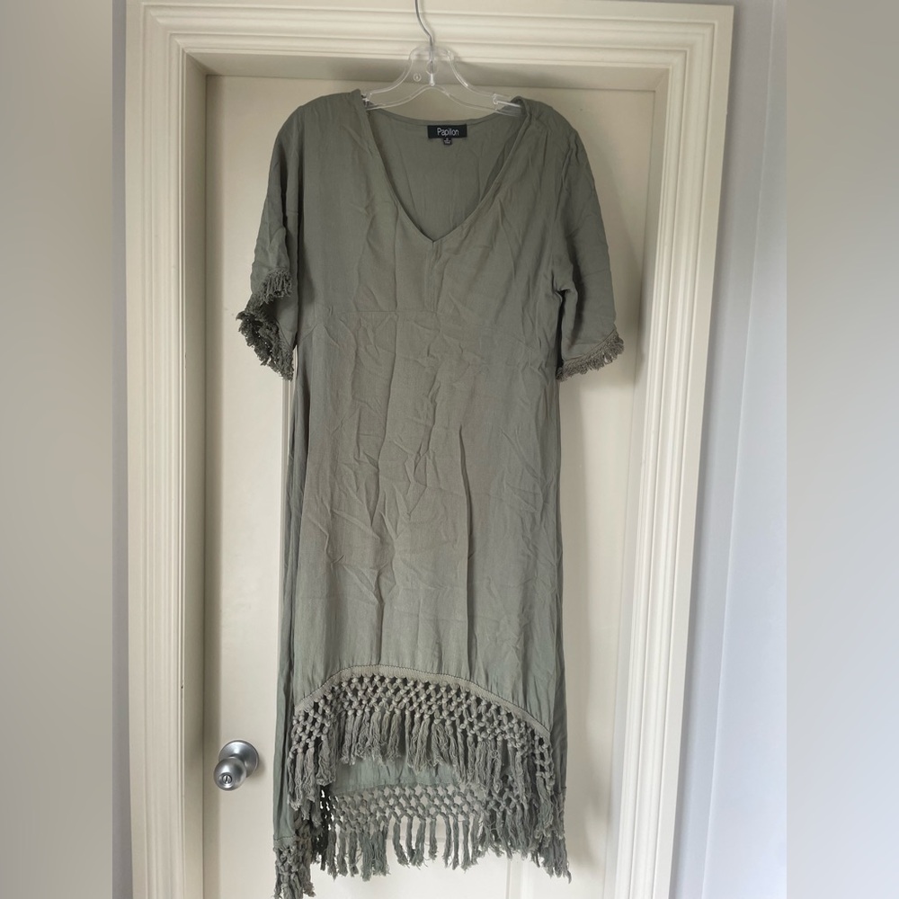 Papillon Blanc Olive V-Neck Dress